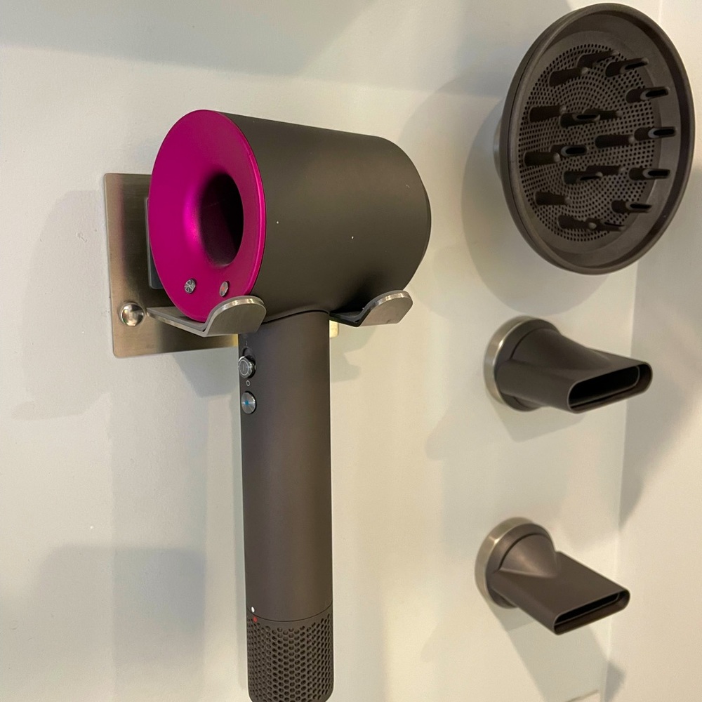 Dyson supersonic hair dryer